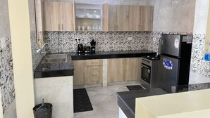 Private kitchen - Krish Plaza Apartments (Mombasa)