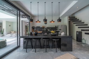 Superior Villa | Private kitchen - Villa Prana (Kerobokan)
