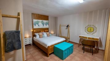 1 slaapkamer, een strijkplank/strijkijzer, gratis wifi, beddengoed