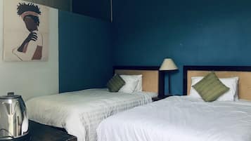 Comfort Twin Room, 2 Single Beds, Patio, Garden Area | Desk, soundproofing, free WiFi, bed sheets