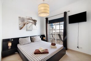 4 habitaciones, tabla de planchar con plancha y wifi gratis 