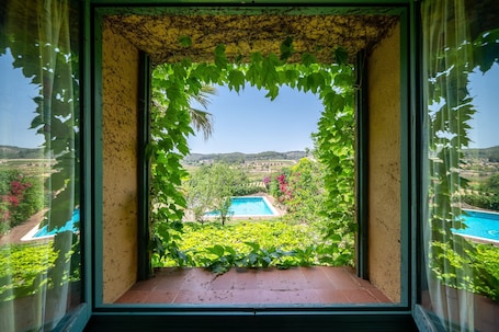 Interior. Holiday Home 'Bonastre' with Mountain View, Private Pool and Wi-Fi