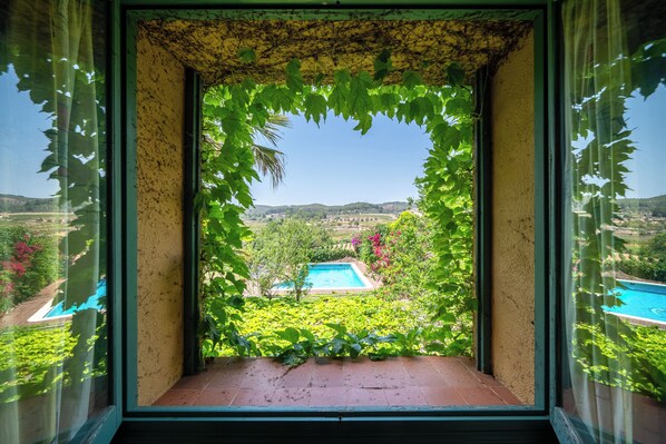 Interior - Holiday Home 'Bonastre' with Mountain View, Private Pool and Wi-Fi (Bonastre)