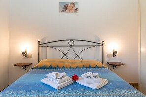 1 bedroom, iron/ironing board, free WiFi, bed sheets - Farmhouse "Il Pino - Olivo" with Shared Pool, Private Terrace & Wi-Fi (Cecina)