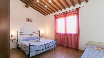 1 quarto, Wi-Fi de cortesia, roupa de cama
