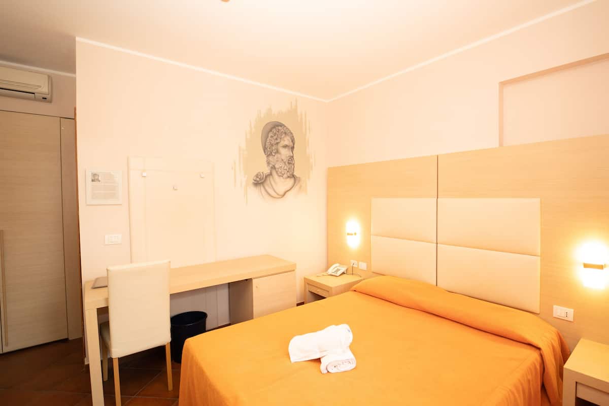 Minibar, in-room safe, desk, blackout drapes