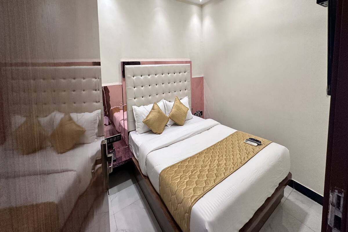 Deluxe Room | Free WiFi