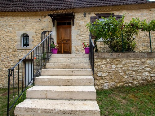 Charmante maison en pierre avec jardin clos, Tourtoirac