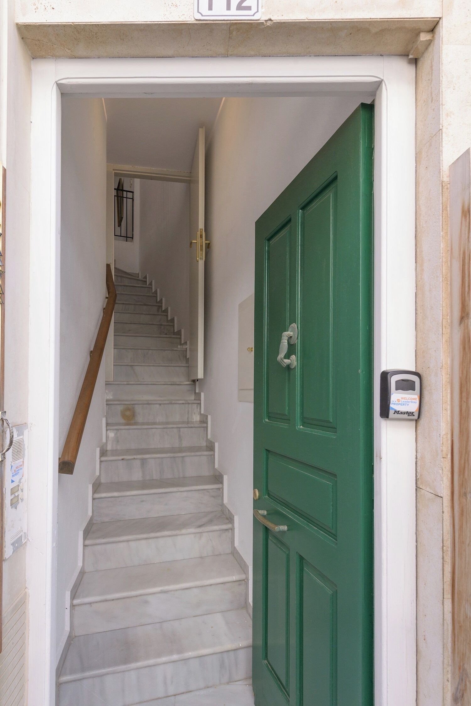 Apartment (2 Bedrooms) | Treppe