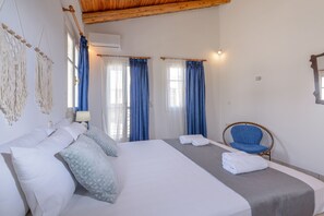 Superior Townhome | 2 bedrooms, individually decorated, individually furnished - Rethymno Heart (Rethymno)