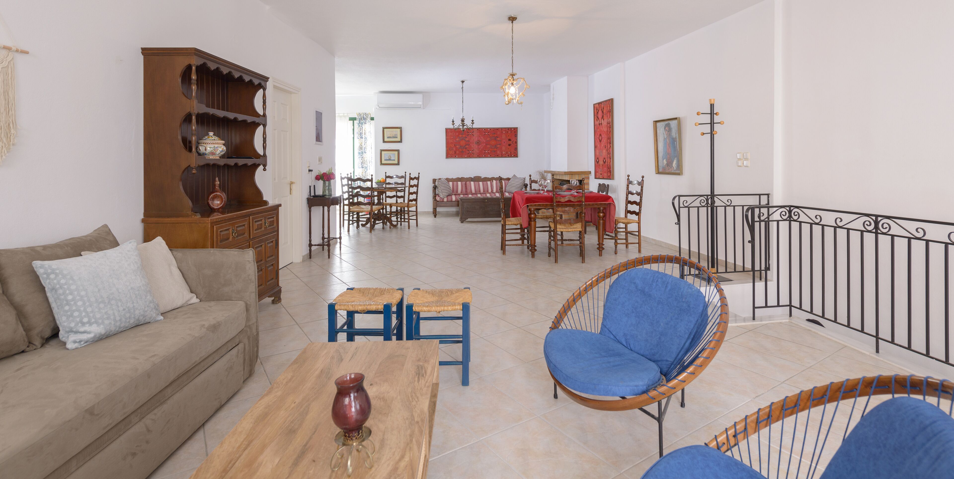 Nhà liên kế Superior | Khu phòng khách | Smart TV 