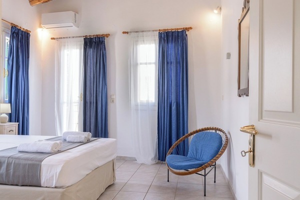 Apartment (2 Bedrooms) | 2 bedrooms, iron/ironing board, travel crib, WiFi (free)