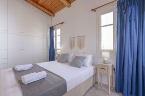 Superior Townhome | 2 bedrooms, individually decorated, individually furnished - Rethymno Heart (Rethymno)