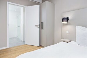 2 bedrooms, iron/ironing board, free WiFi