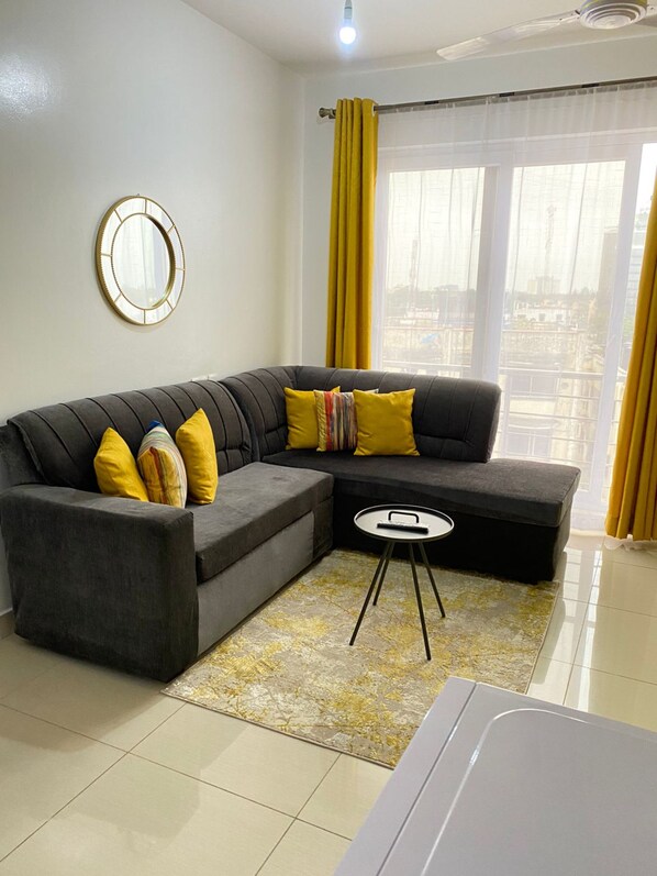 Apartment | Living area - Favor Kongoni Cinemax Apartment (Mombasa)