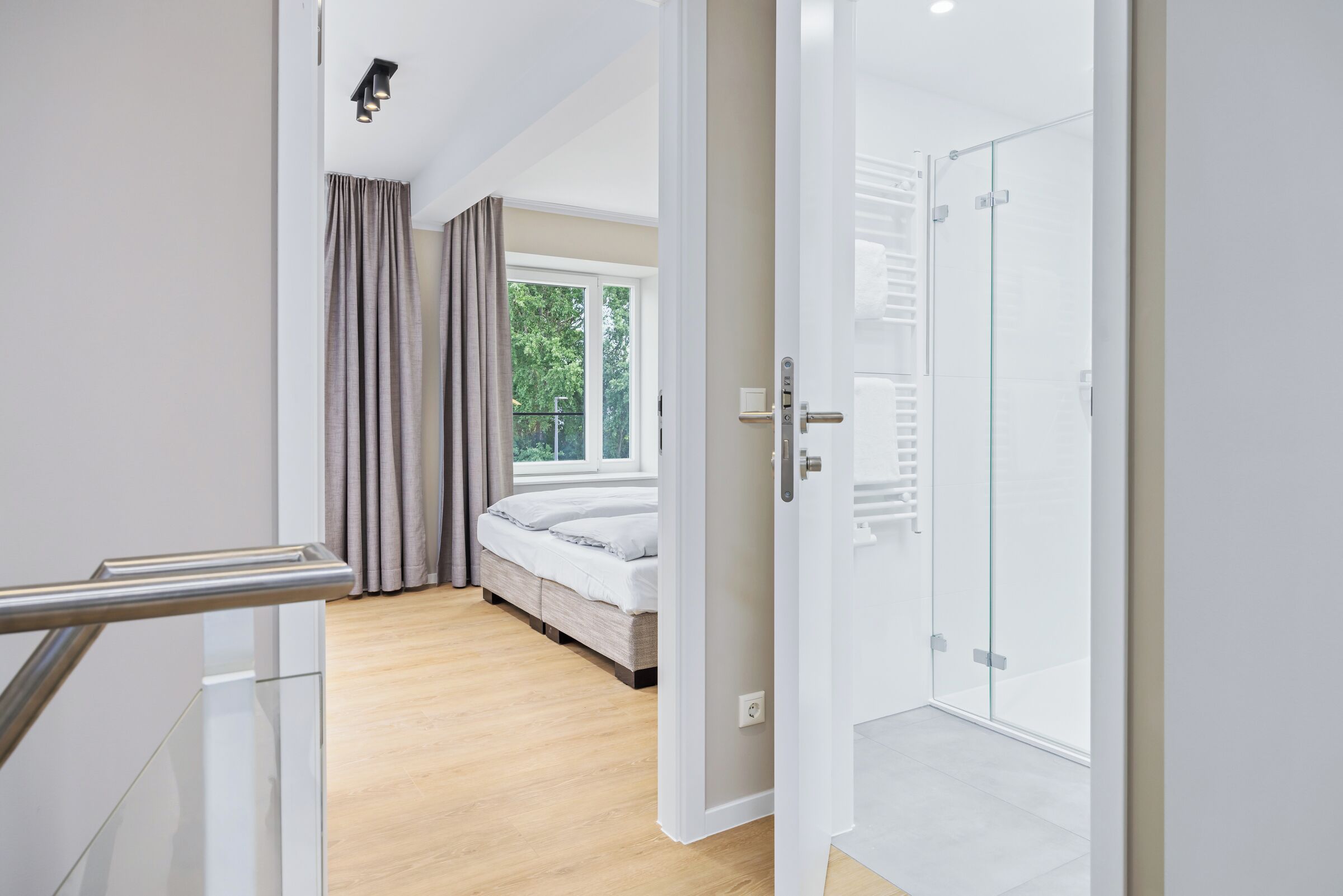 2 bedrooms, iron/ironing board, free WiFi