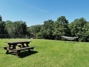 Outdoor dining - Jasmine Cottage (Llanfyrnach)