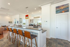 Interior - Beachfront, Pool, Spa, Pet Friendly, Elevator, Decks, fire pit, Games! (Saint George Island)