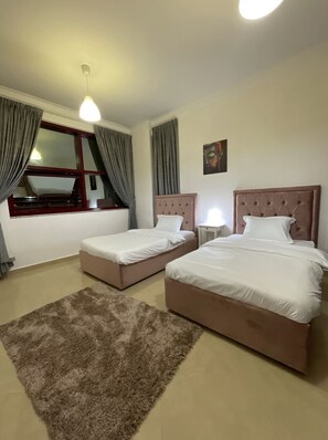 2 bedrooms, desk, WiFi, bed sheets - BEACH VIEW, COZY 2BR APARTMENT (Sharjah)