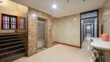 Minibar, caja de seguridad en la habitación, escritorio y wifi gratis