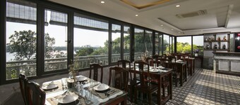 Nam Hai Hotel