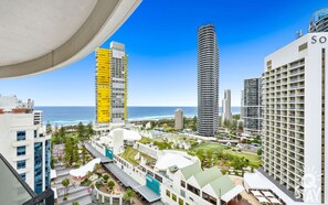 Exterior - The Wave - 3 Bedroom Ocean View Unit (Broadbeach)