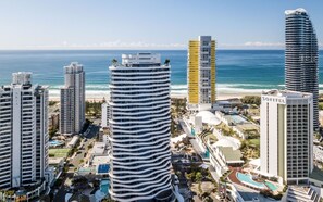Exterior - The Wave - 3 Bedroom Ocean View Unit (Broadbeach)