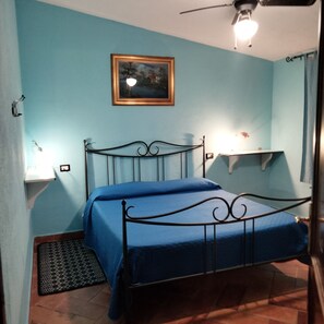 1 soverom, strykejern/-brett, reiseseng for barn og wi-fi (inkludert)