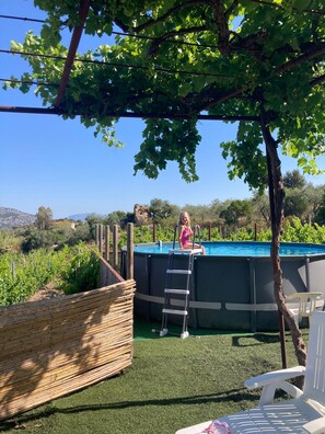 Outdoor pool - Tiscali-goroppu vacation home. (Dorgali)