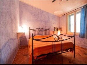 1 bedroom, iron/ironing board, travel cot, free WiFi