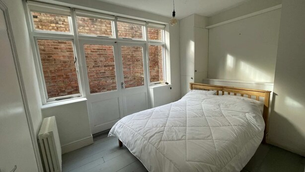 Basic Apartment, 1 King Bed | 1 bedroom, bed sheets - Spacious & Unique 1BD Flat - Bethnal Green (London)