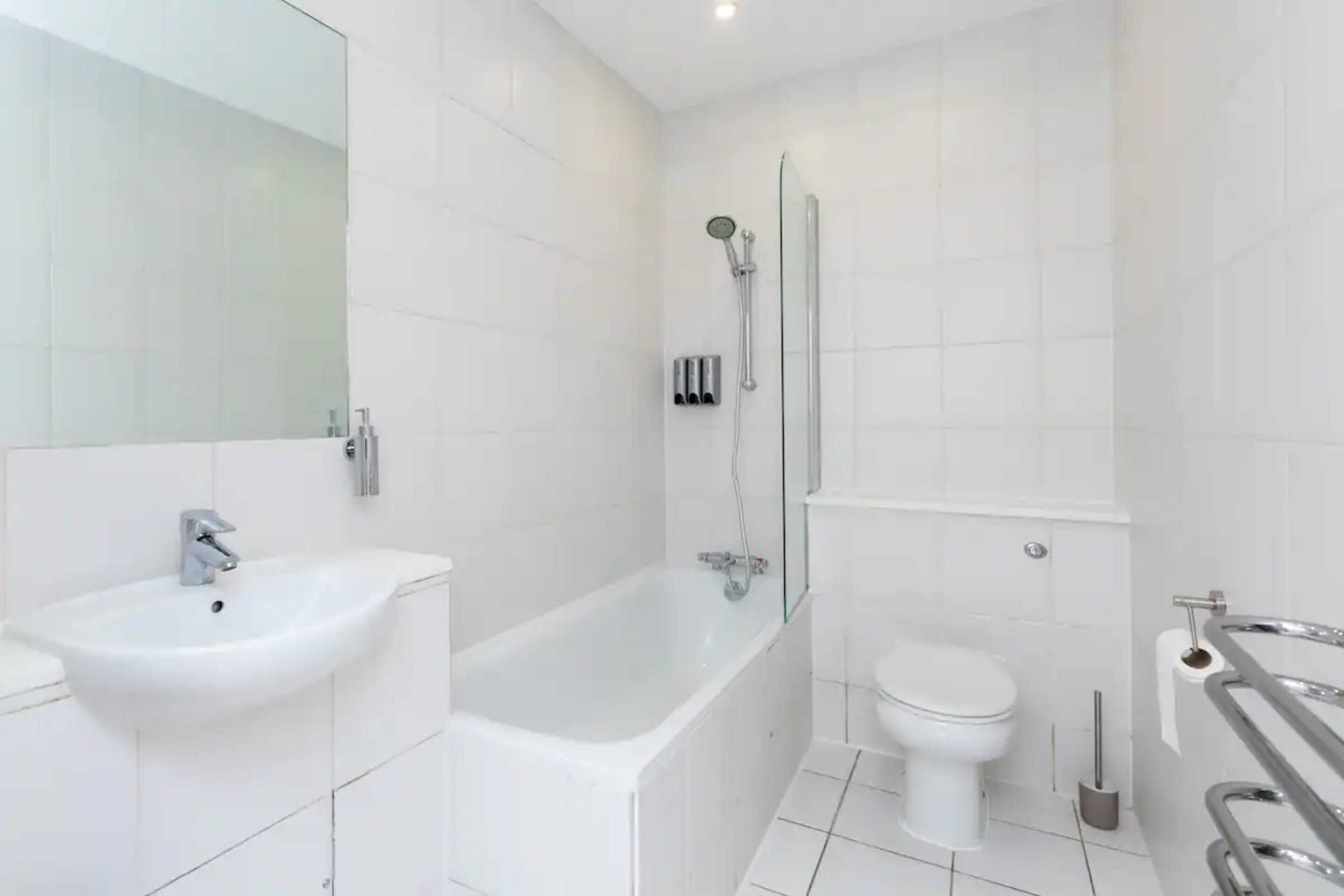 Bright and Spacious 1BD Flat - Camden