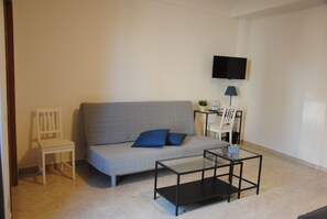 Quarto quádruplo superior | Escrivaninha, Wi-Fi de cortesia, roupa de cama
