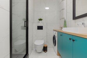 Douche, articles de toilette gratuits