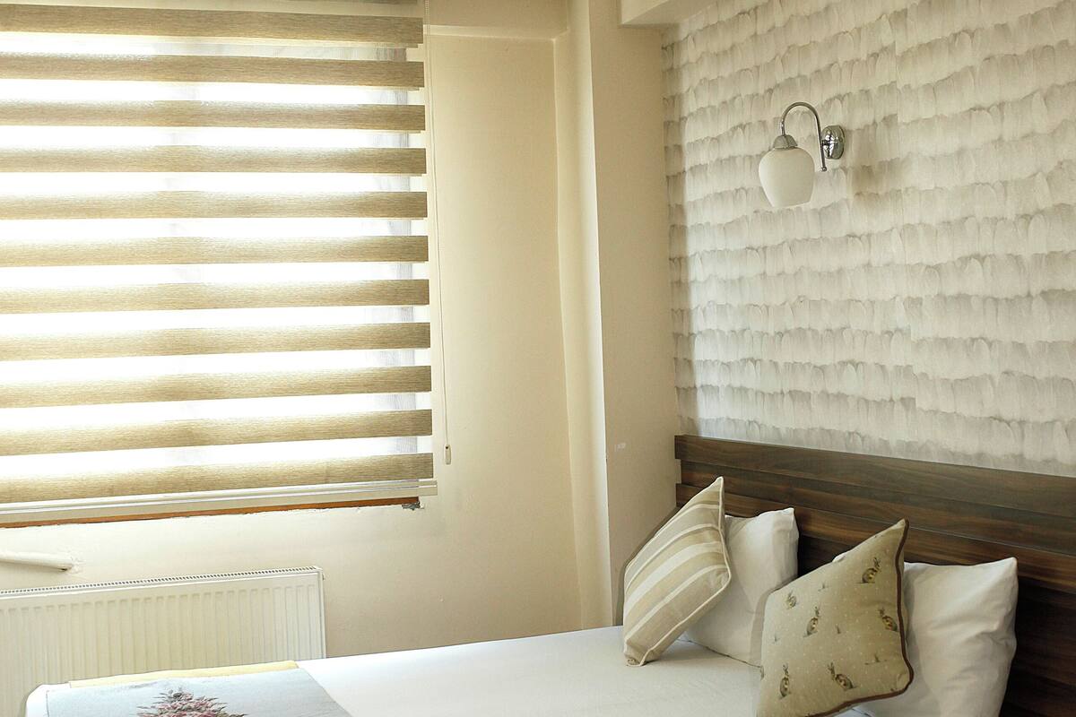 Egyptian cotton sheets, premium bedding, minibar, desk