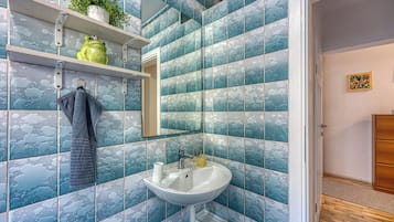 Family Apartment, Multiple Bedrooms (Green Hill Zagreb - Apartment Zen) | Bathroom | Shower, hair dryer, towels, soap