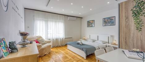 Family Apartment, Multiple Bedrooms (Green Hill Zagreb - Apartment Zen)