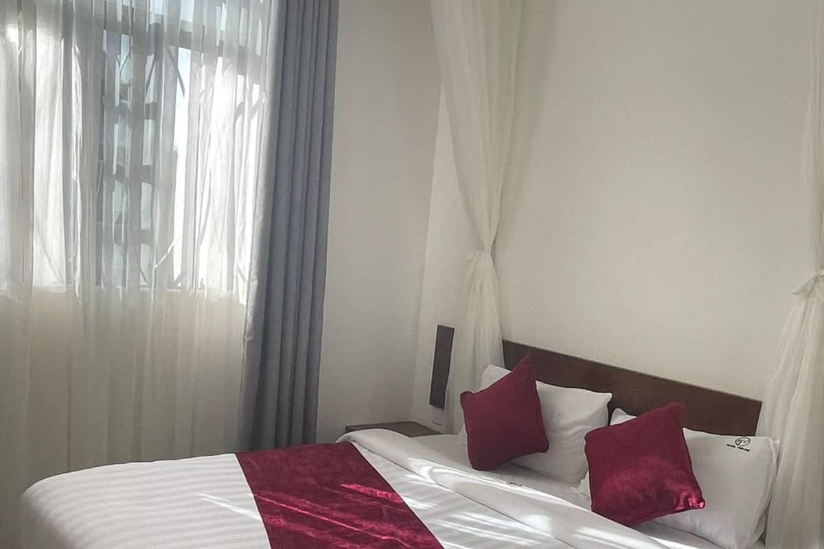 Deluxe Double Room | Desk, laptop workspace, free WiFi