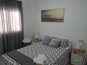 2 makuuhuonetta, Wi-Fi, vuodevaatteet