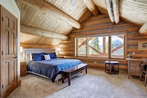 4 bedrooms, iron/ironing board, travel cot, WiFi