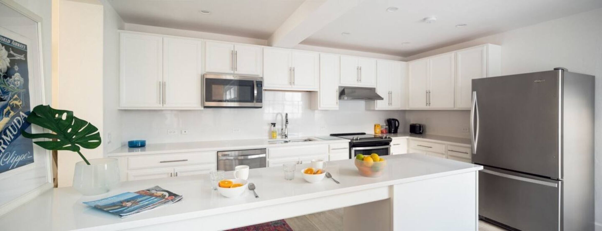 Refrigerador, microondas, horno y lavavajillas 