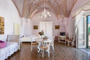 Dining - 3267 Casa Romantica by Barbarhouse (Sava)