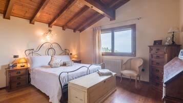 4 quartos, berço de viagem, Wi-Fi de cortesia