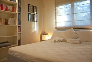 4 bedrooms, travel crib, free WiFi - La Nocciola - Villa with private pool in Montefiore Conca, Emilia-Romagna (Montefiore Conca)