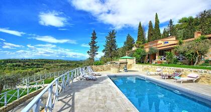 Santo Stefano – Villa apartment with private pool in Chianti, Tuscany.
