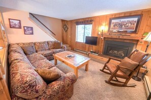 TV, fireplace, offices - Trapper Condo Unit 7 (West Yellowstone)