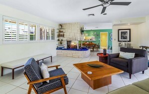 Interior - Sunstruck Palm Springs - Your Private Poolside Retreat Awaits (Palm Springs)