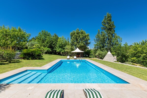 Seasonal outdoor pool