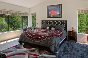4 bedrooms, desk, iron/ironing board, free WiFi - Unique Peaceful Private Retreat Amazing Views! Whi (Sedona)