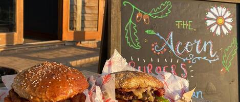 Cabin | Outdoor dining